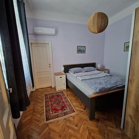 Етаж От Къща С Двор Lägenhet Burgas Exteriör bild