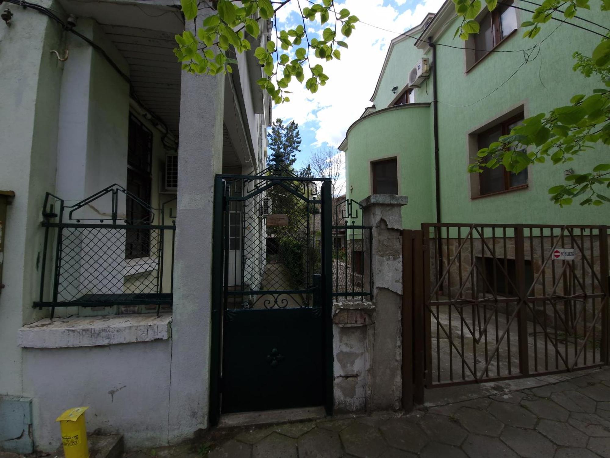 Етаж От Къща С Двор Lägenhet Burgas Exteriör bild